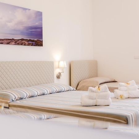Bed and Breakfast Li Pumi Alliste Exterior foto