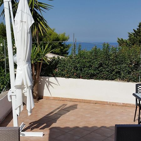 Bed and Breakfast Li Pumi Alliste Exterior foto