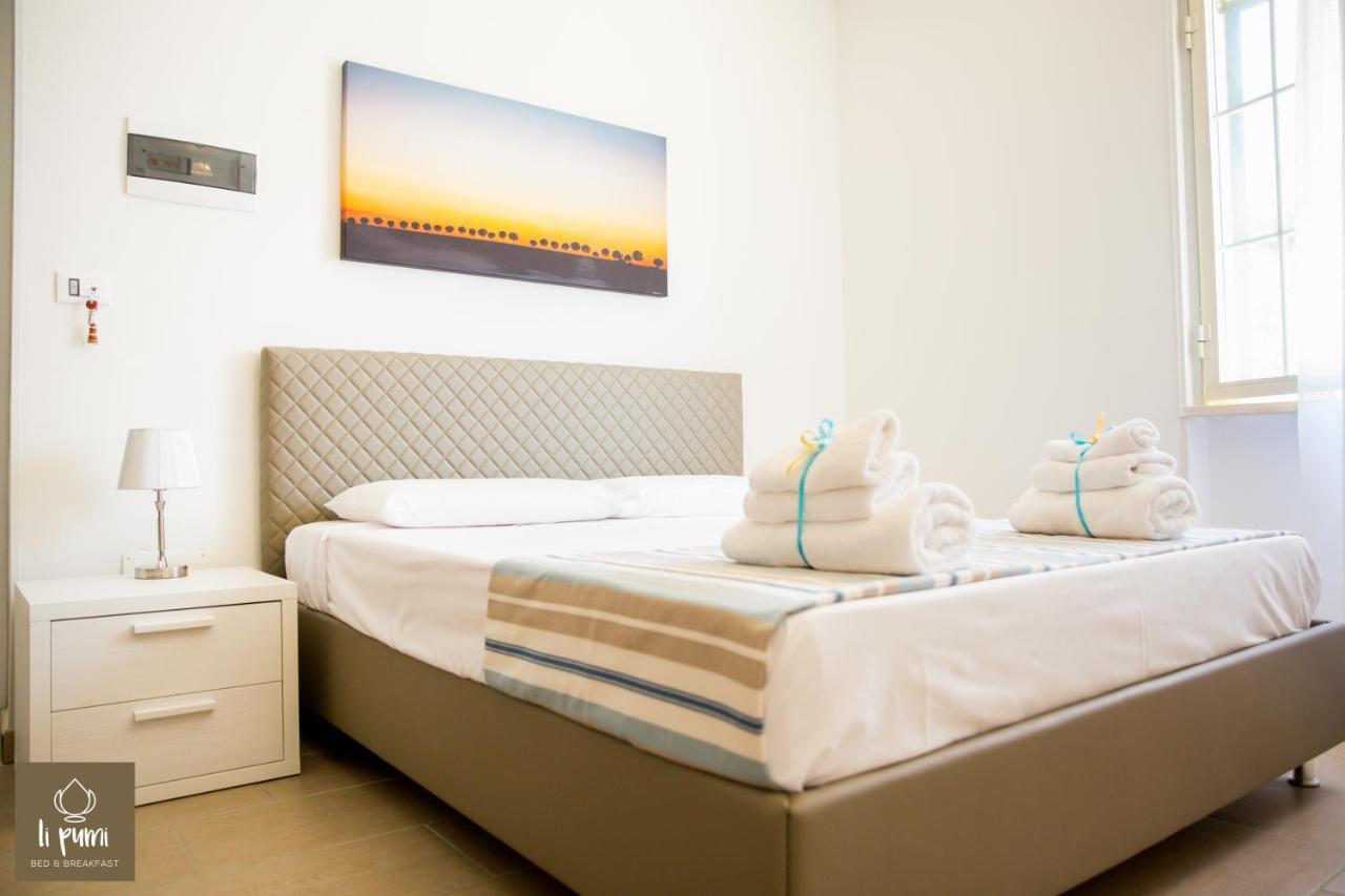 Bed and Breakfast Li Pumi Alliste Zimmer foto