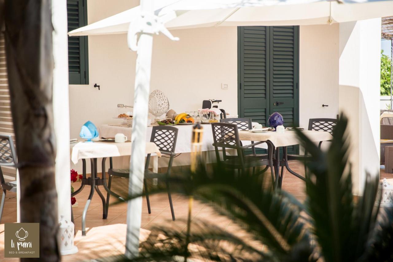 Bed and Breakfast Li Pumi Alliste Exterior foto