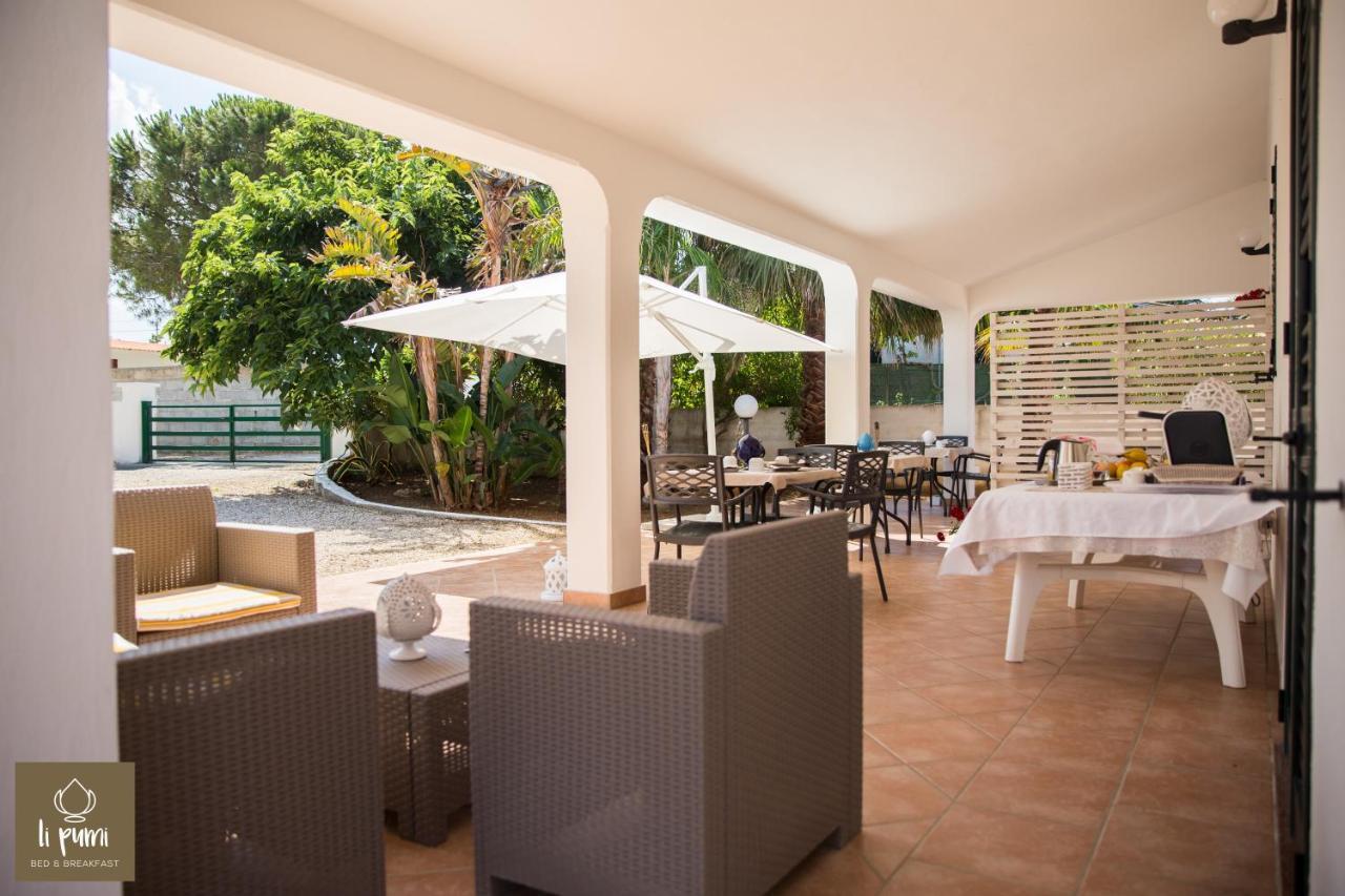 Bed and Breakfast Li Pumi Alliste Exterior foto