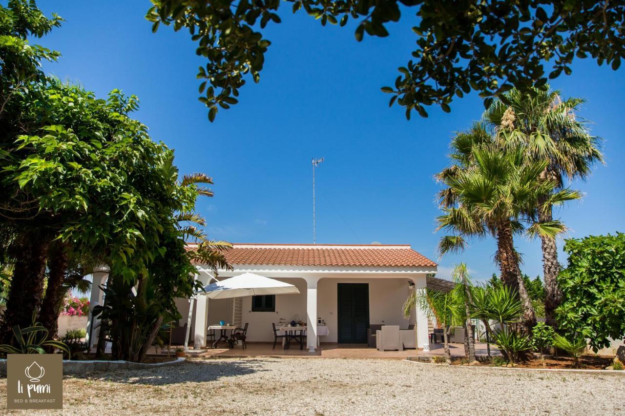 Bed and Breakfast Li Pumi Alliste Exterior foto