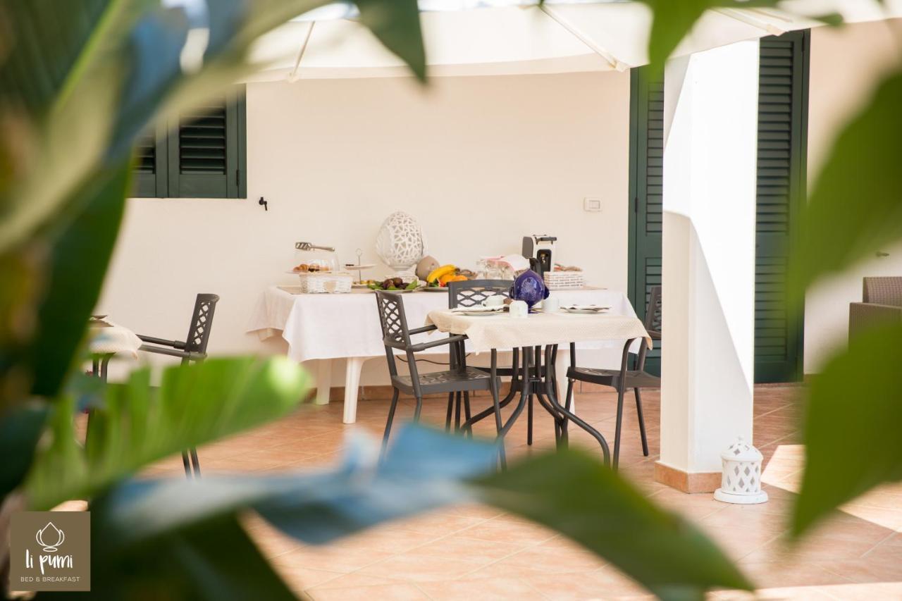 Bed and Breakfast Li Pumi Alliste Exterior foto